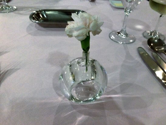 マーヴェラス パラディ白金のテーブルのお花